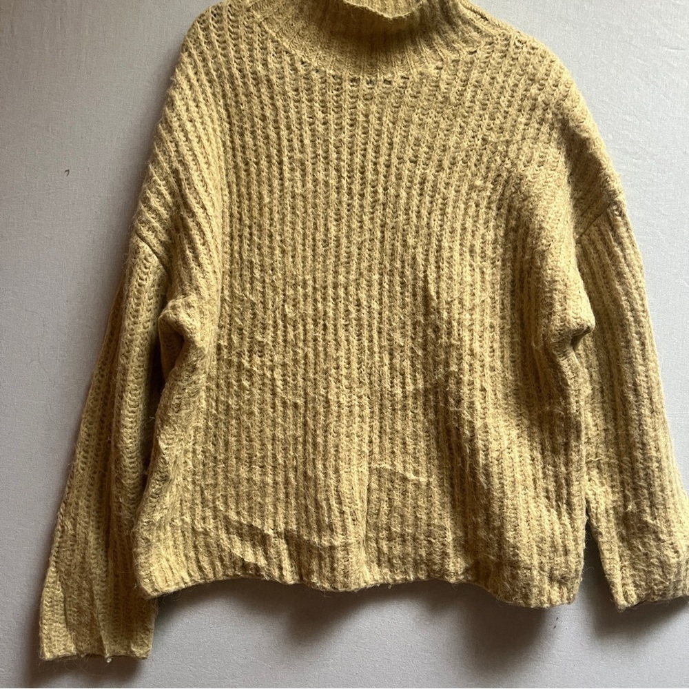Azul by Moussy Cozy Mock Neck Mustard Yellow Oversized Knit Sweater Sz M